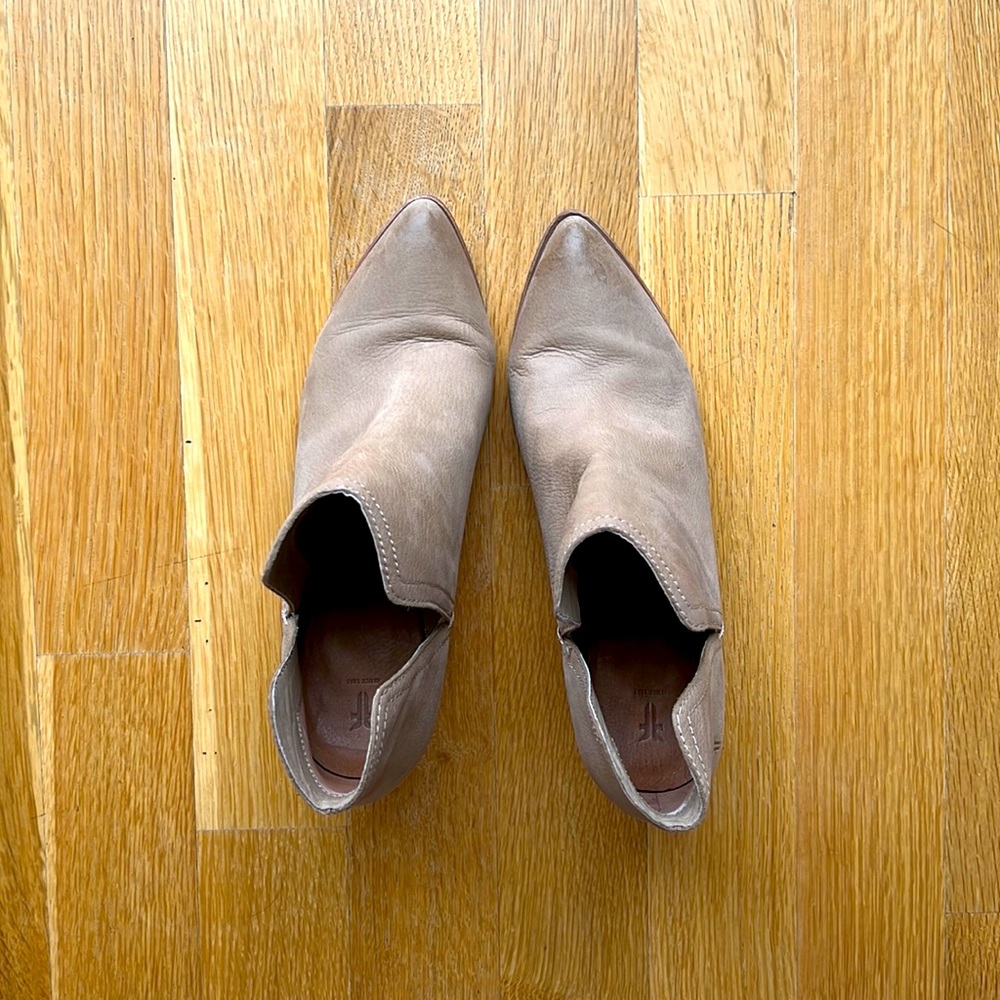 Frye bootie